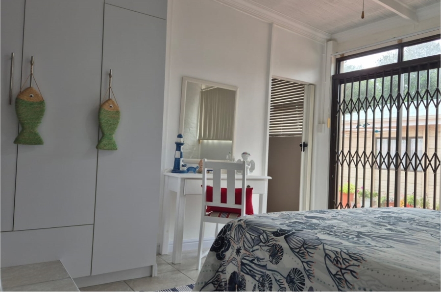 4 Bedroom Property for Sale in Stilbaai Wes Western Cape